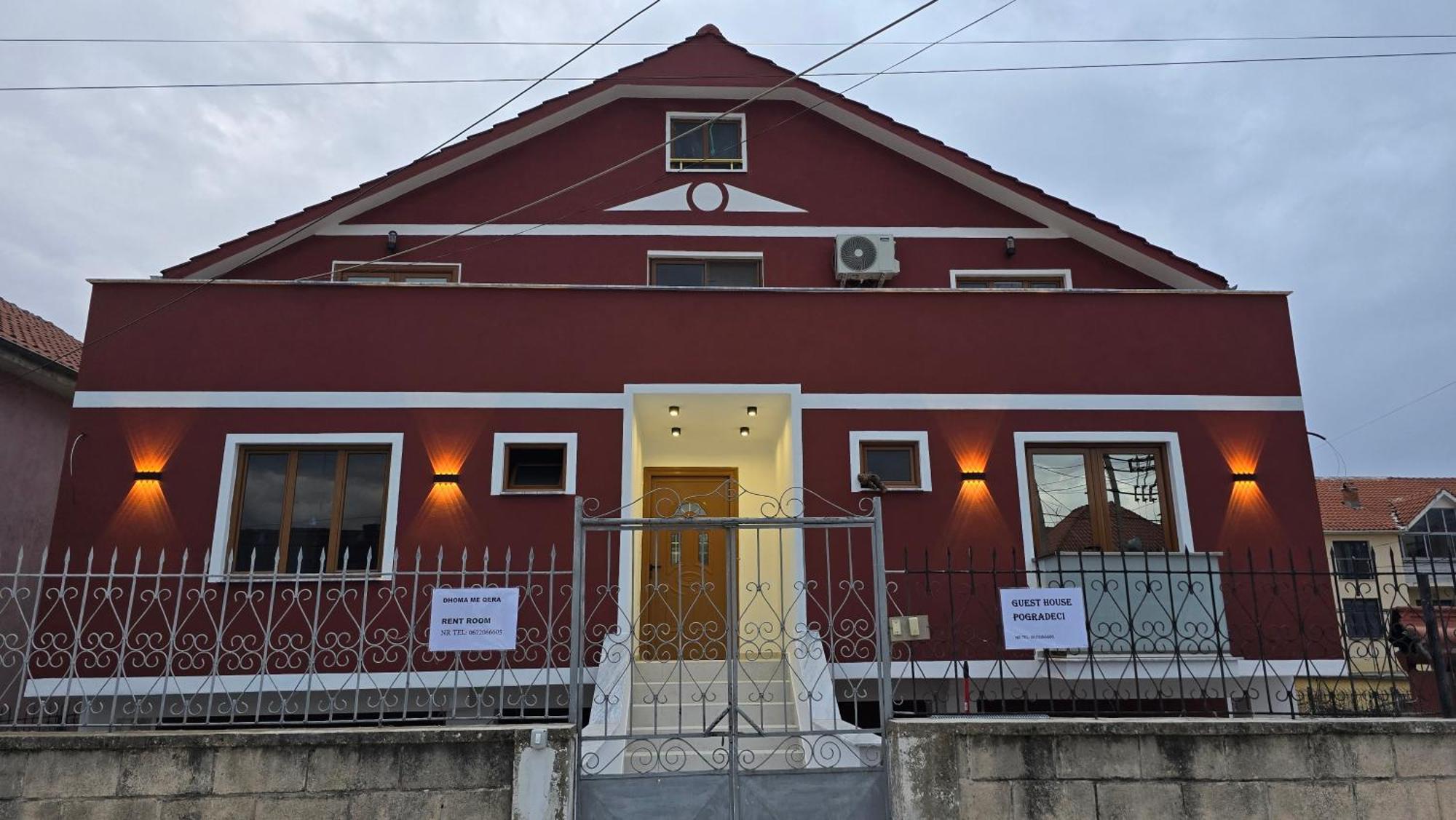 Guest House Pogradeci Exterior photo