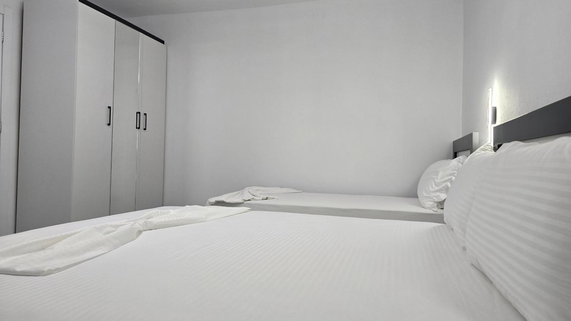 Guest House Pogradeci Exterior photo
